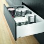 Внутренний ящик LEGRABOX pure TIP-ON BLUMOTION (высота C 177, глубина 500 мм, до 70 кг), белый шелк